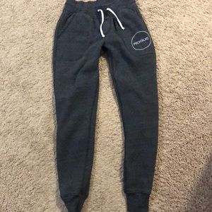 Rogue women’s joggers size small